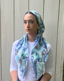 Chained beauty Headscarf